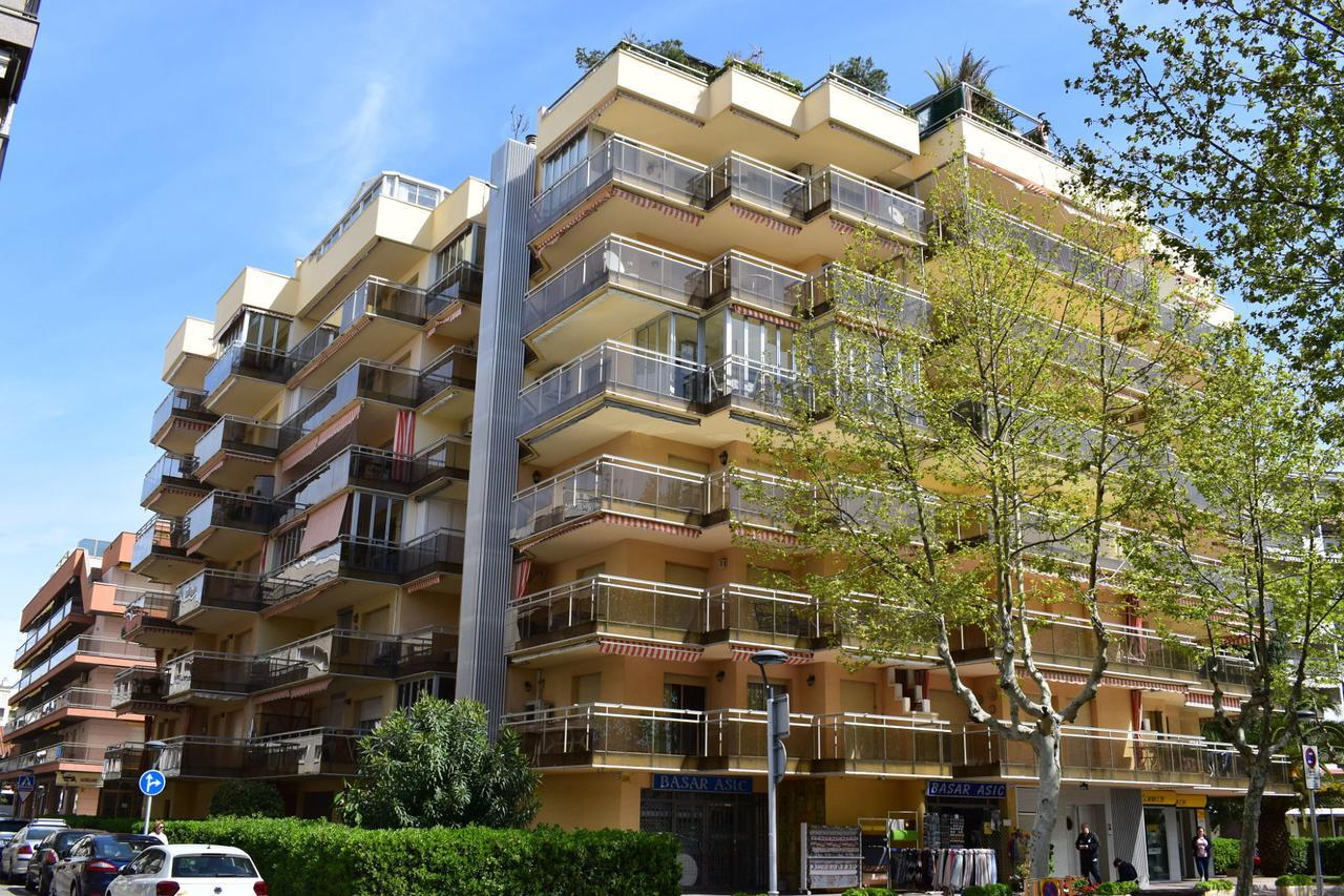 Appartement Differentflats Palafox à Salou Extérieur photo